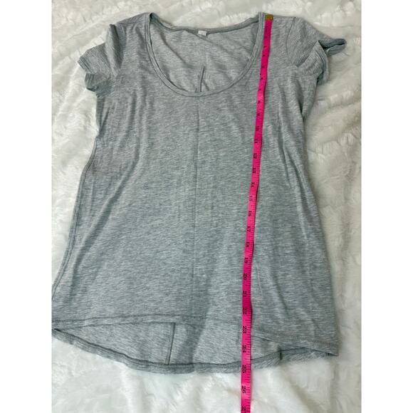 Lululemon Love Tee II Light Gray Short Sleeve Scoop Neck T-Shirt Women’s Size 4 - Picture 7 of 7